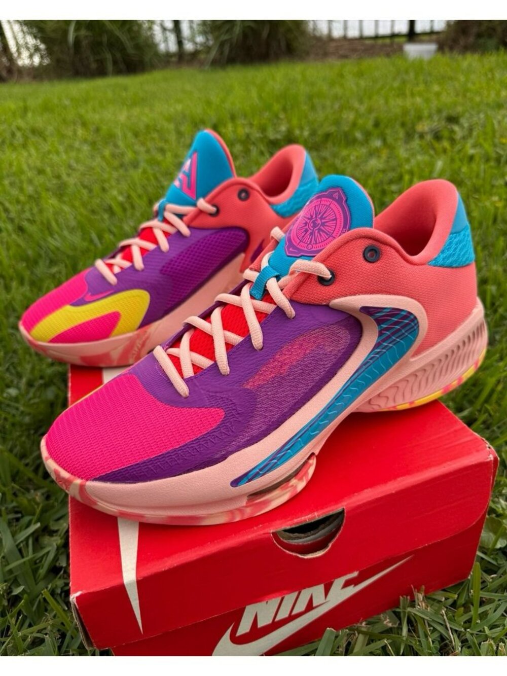 9.5 MEN’S Nike Zoom Freak 4 Bahamas Sneakers Multicolor DQ3824-500 2022